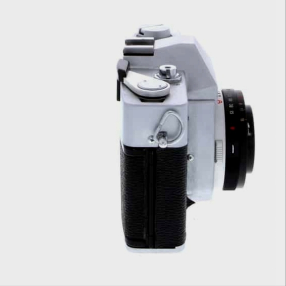 Mamiya 528TL 35mm Camera with 48mm f/2.8 Sekor, Chrome {52} - Picture 9 of 13